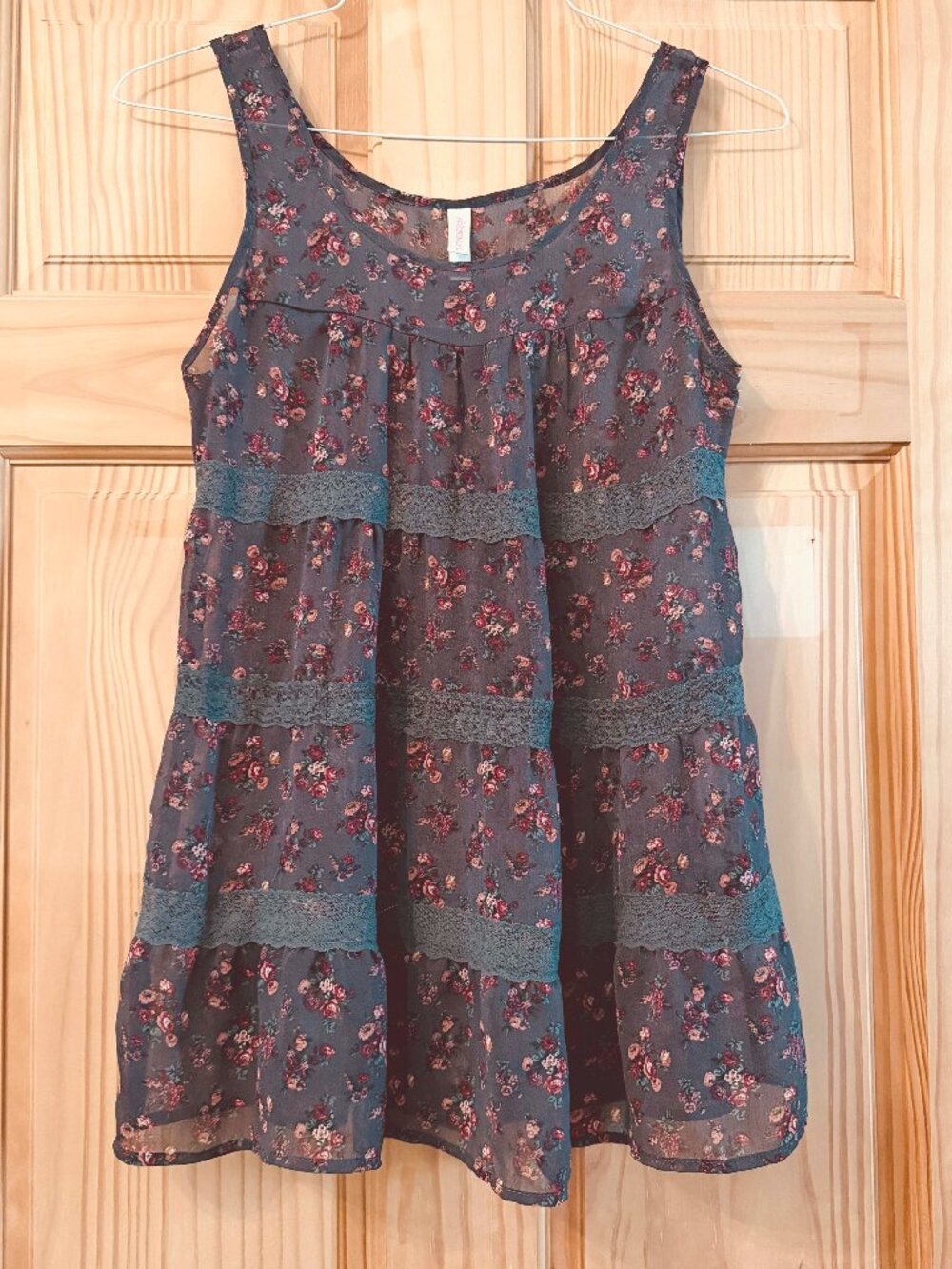 Xhilaration Floral Tunic Sheer Top Gray Pink S/M